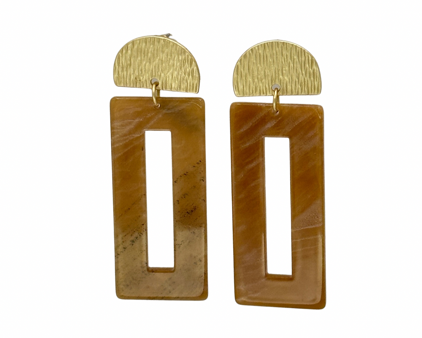 These Abby Earrings feature gold half moon posts and a caramel-colored acetate rectangle, with a total length of 2.5 inches. They are hypoallergenic, lightweight, and do not contain any nickel, lead, or cadmium.