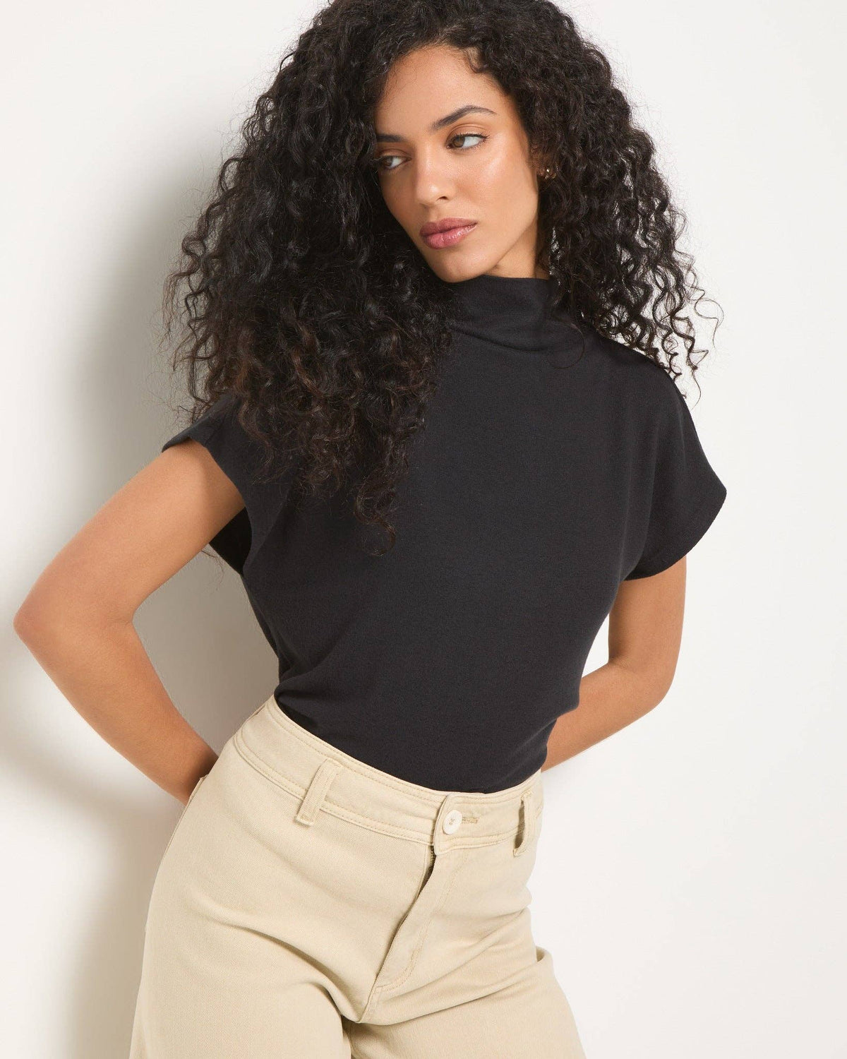 Pier Tee: Black - Mindy's Boutique