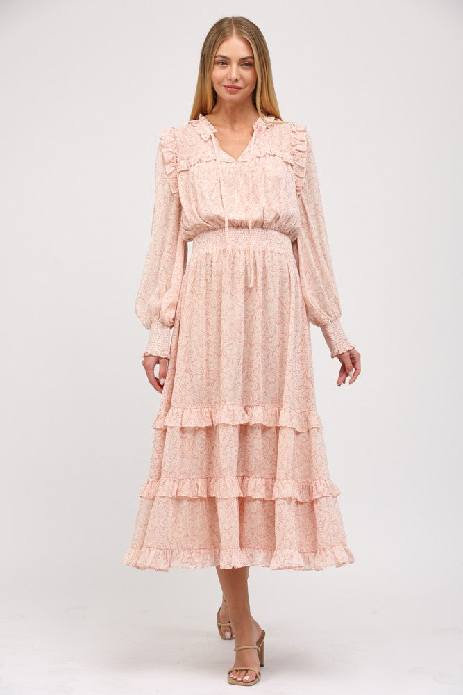 The Molly Dress features ruffle detailing and a tie neck in a
maxi length for an elegant and feminine look.
Fabric Contents:&nbsp; 100%POLY
Color: Cream/Pink&nbsp;