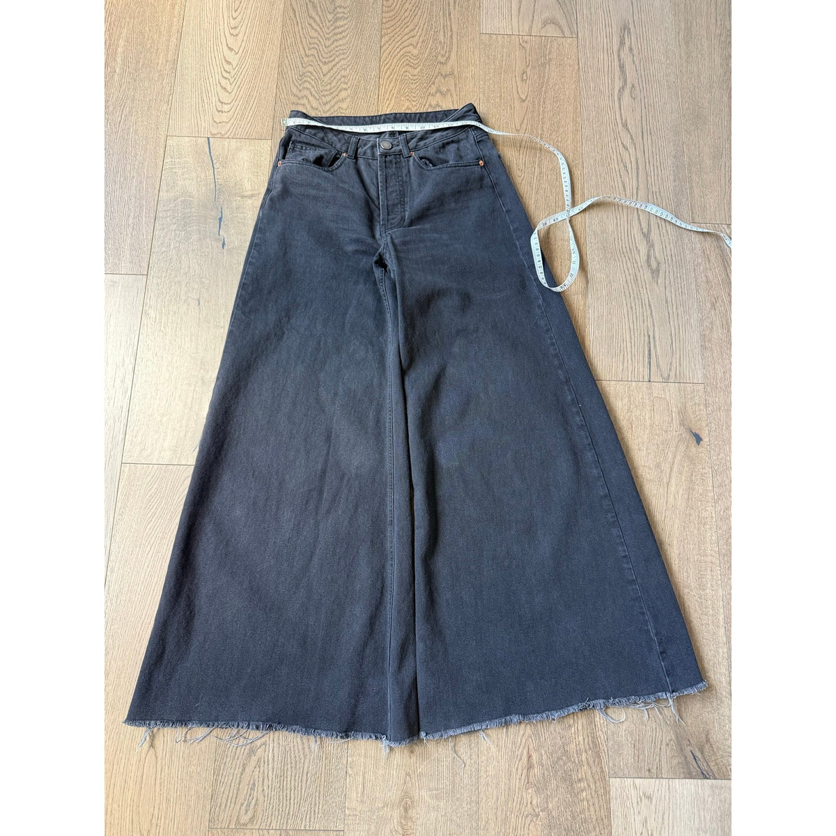 Raey Black Ultra Wide Leg Raw Hem Jeans Size 28