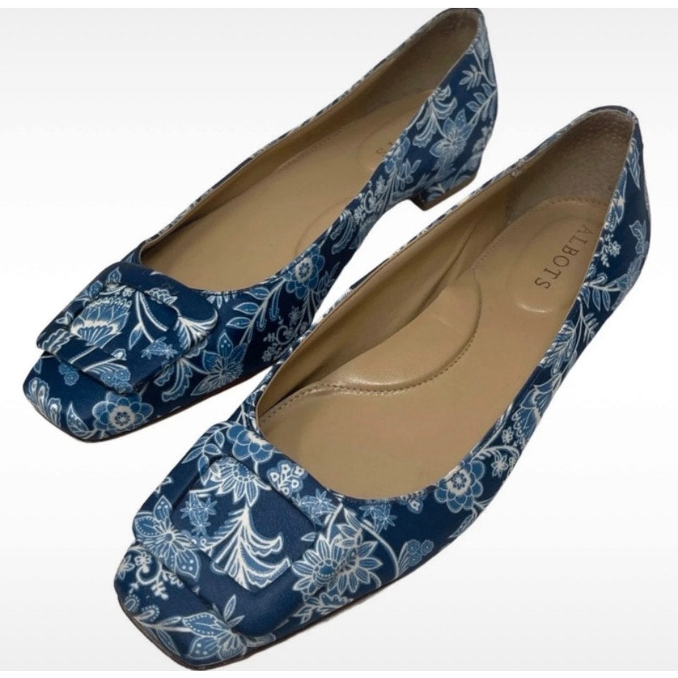 Talbots Blue Floral Fabric Ballet Flats with Buckle Detail 7M
