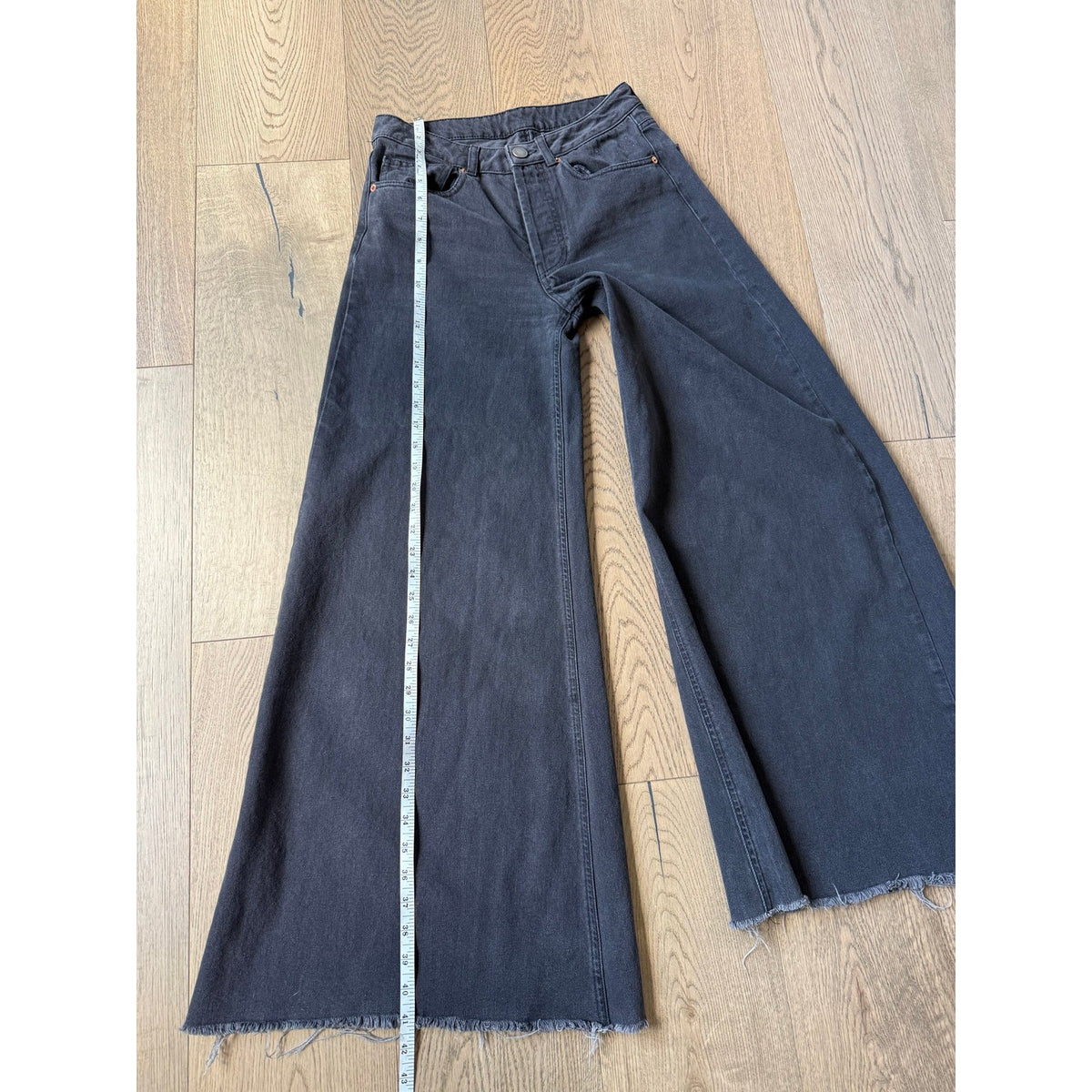 Raey Black Ultra Wide Leg Raw Hem Jeans Size 28